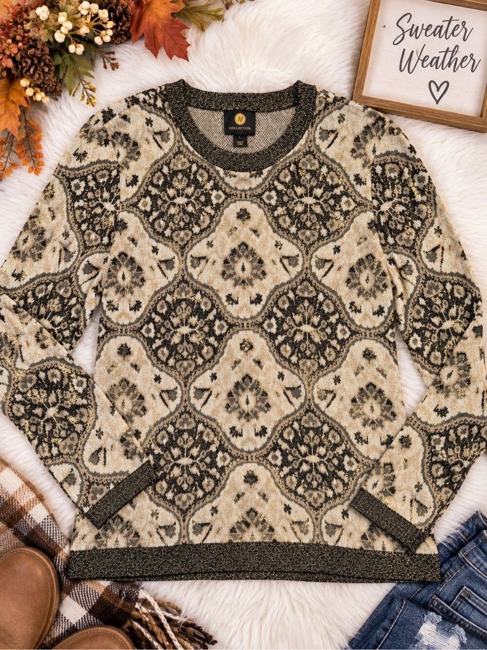 JM Collection Women’s Large Metallic Gold Black Medallion Print Long Sleeve Swea